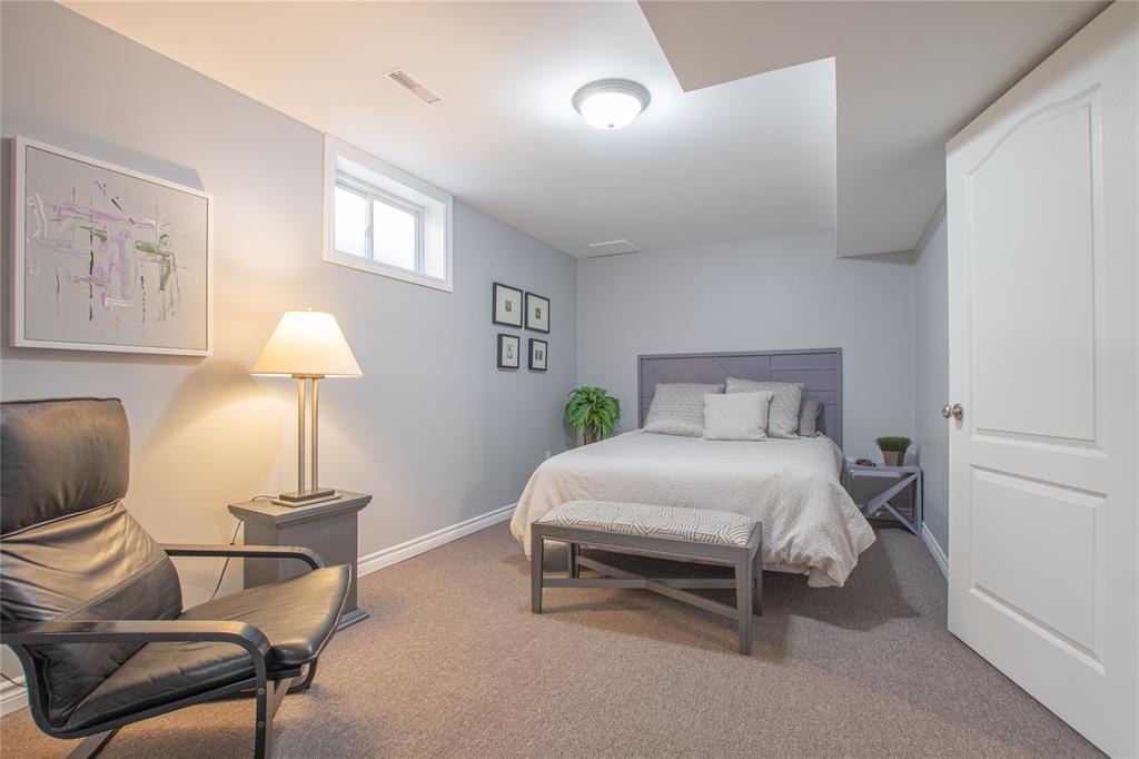 252 SAWGRASS Place, Sarnia, Ontario, Canada