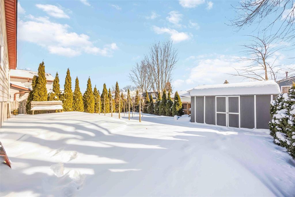 879 PRESTWICK Crescent, Sarnia, Ontario, Canada photo 4