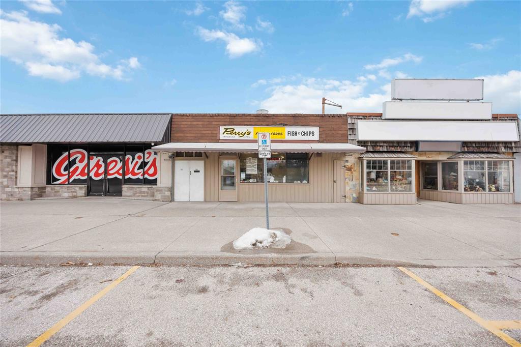 140 EAST Street North, Sarnia, Ontario, Canada photo 3