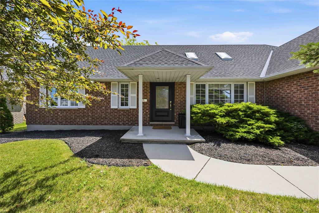 1936 AVENUE Road, Sarnia, Ontario, Canada photo 3