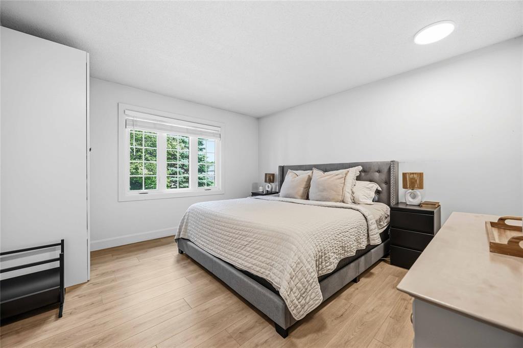 1936 AVENUE Road, Sarnia, Ontario, Canada photo 17