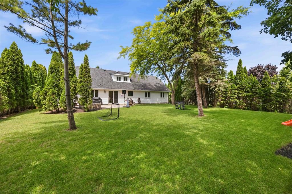 1936 AVENUE Road, Sarnia, Ontario, Canada photo 28