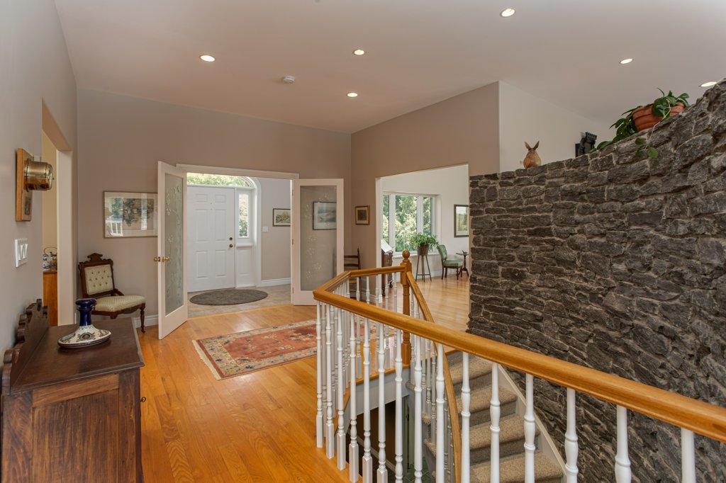 327 Bayshore Road, Napanee Ontario, Canada