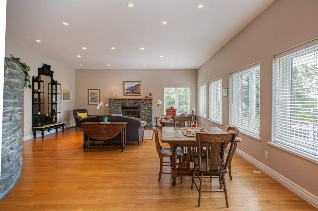 327 Bayshore Road, Napanee Ontario, Canada