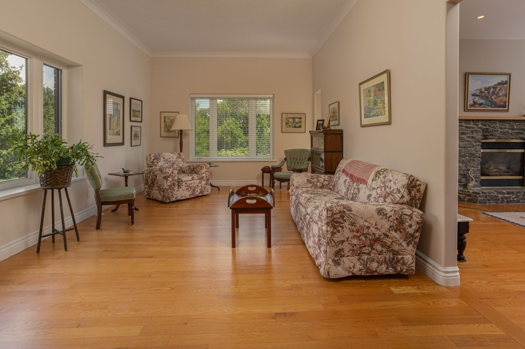 327 Bayshore Road, Napanee Ontario, Canada
