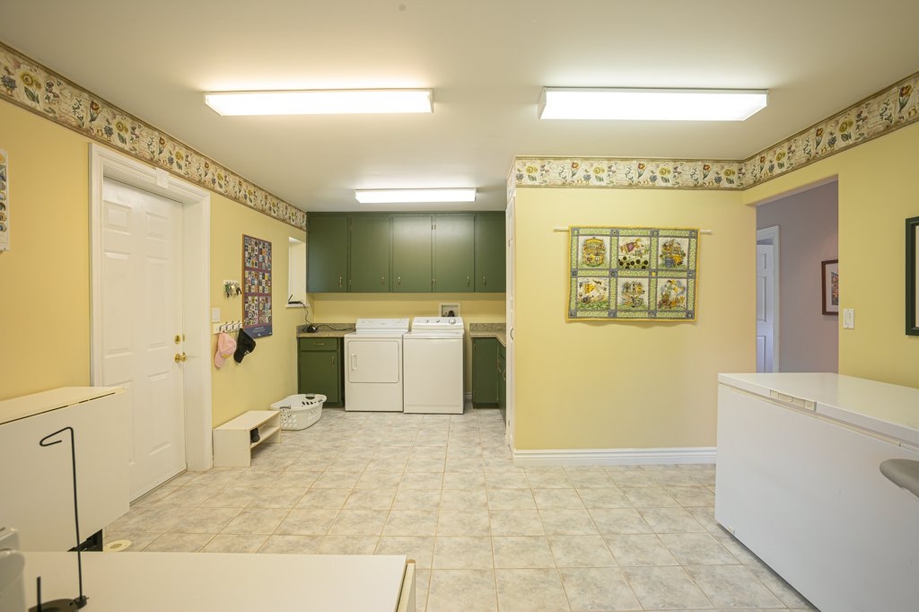 327 Bayshore Road, Napanee Ontario, Canada