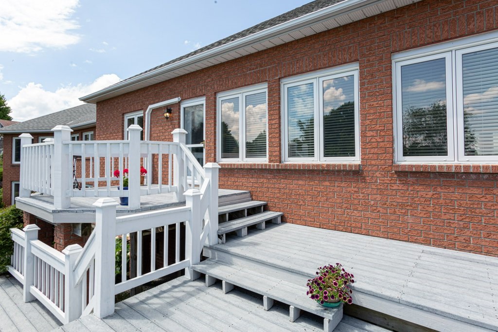 327 Bayshore Road, Napanee Ontario, Canada