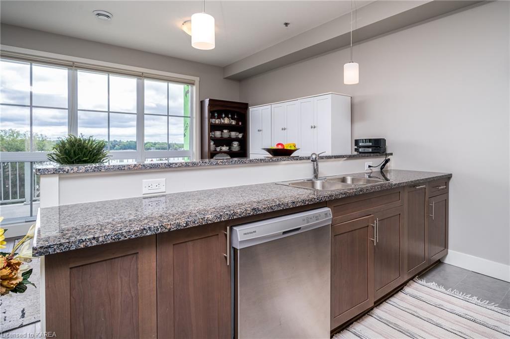 130 WATER Street Unit# 409, Gananoque, Ontario, Canada