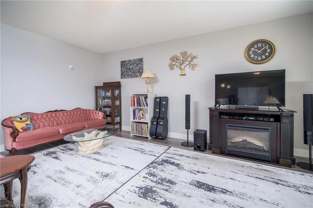 130 WATER Street Unit# 409, Gananoque, Ontario, Canada