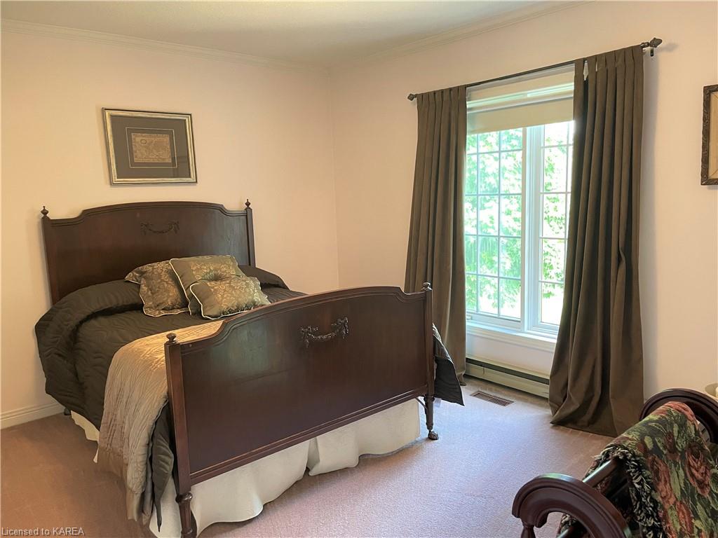 10 JAMES Street, Napanee, Ontario, Canada