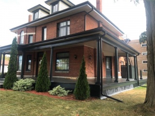 438 DIVISION Street