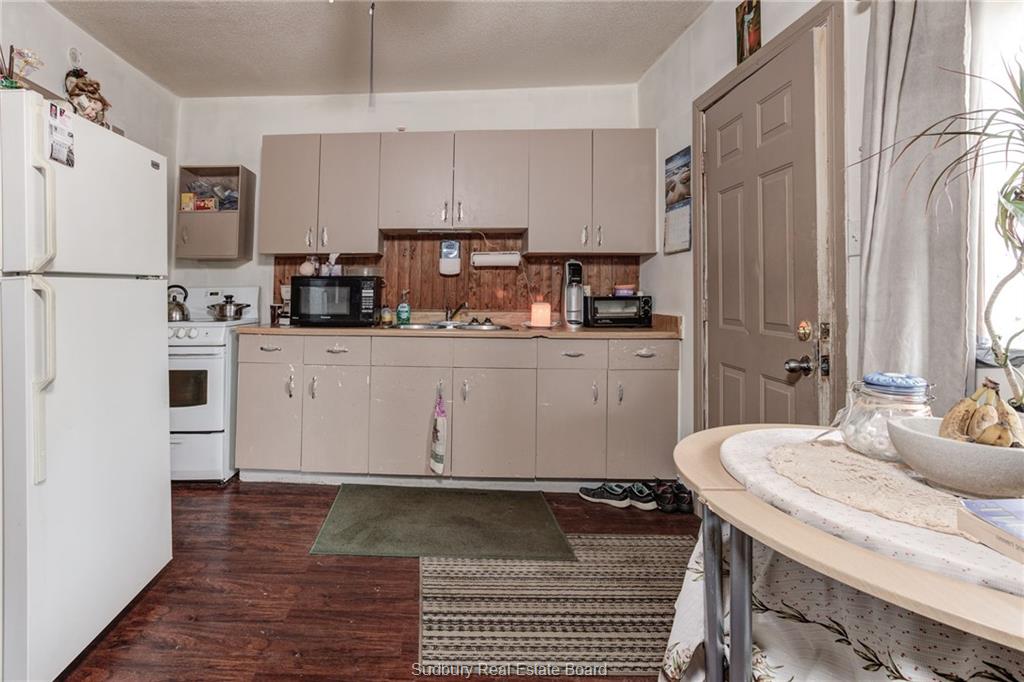 86 Young Street, Capreol, Ontario, Canada