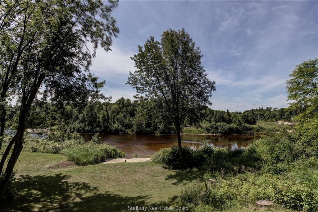 243 Simmons Road, Chelmsford, Ontario, Canada