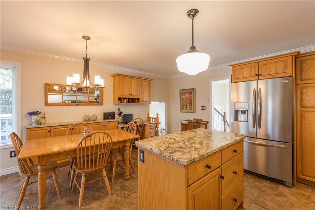 1661 Pinehill Drive, Peterborough, Ontario, Canada