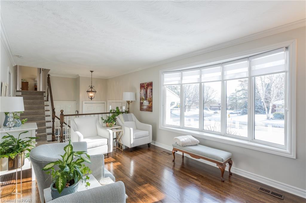 1661 Pinehill Drive, Peterborough, Ontario, Canada
