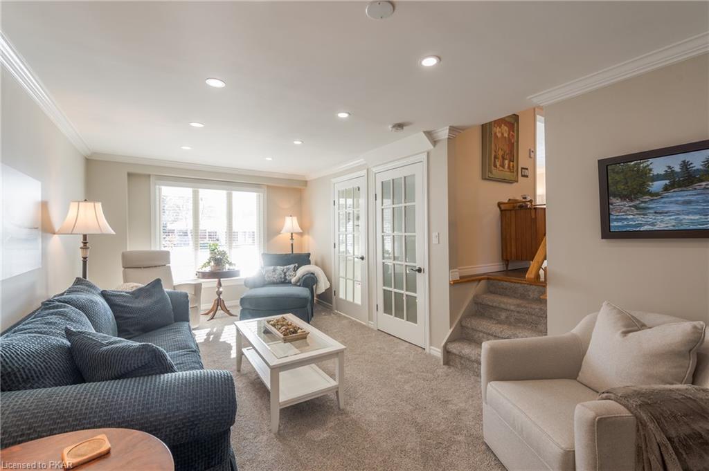 1661 Pinehill Drive, Peterborough, Ontario, Canada