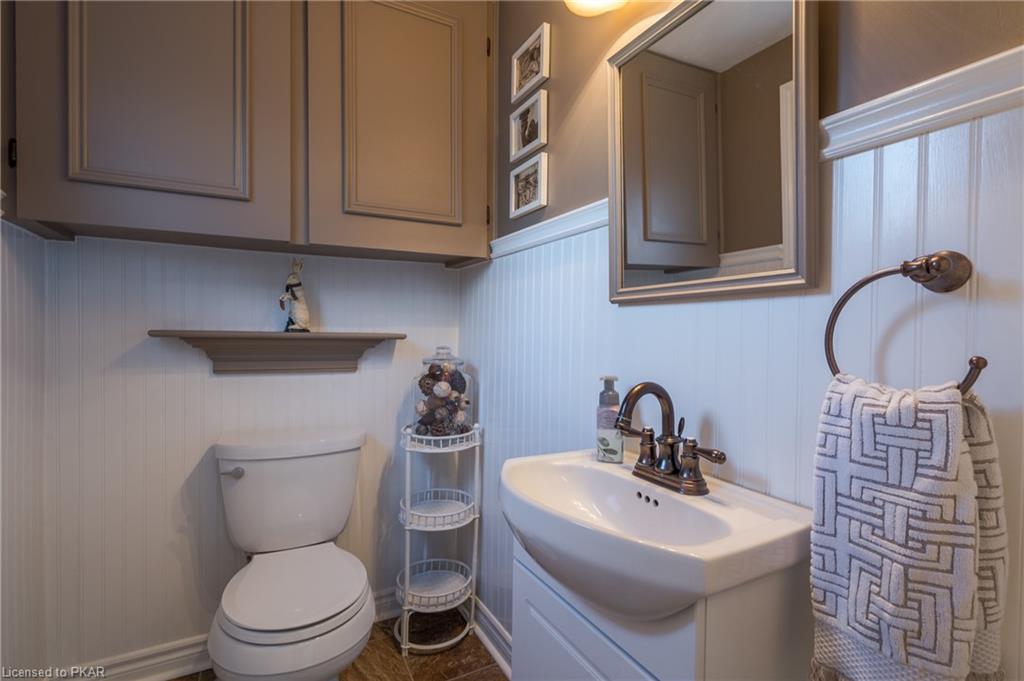 1661 Pinehill Drive, Peterborough, Ontario, Canada