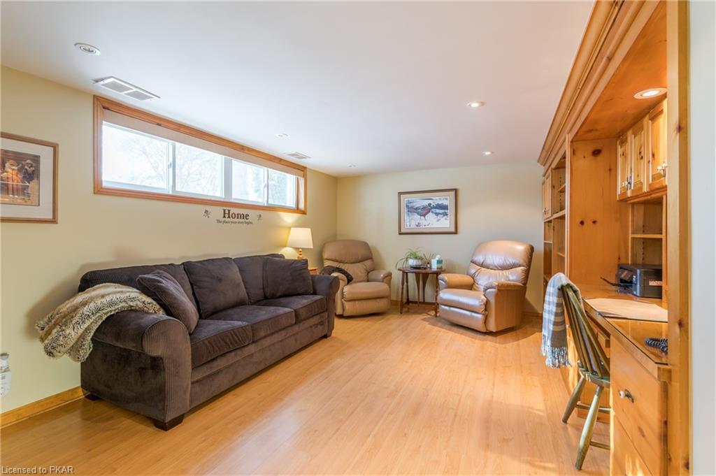 1661 Pinehill Drive, Peterborough, Ontario, Canada