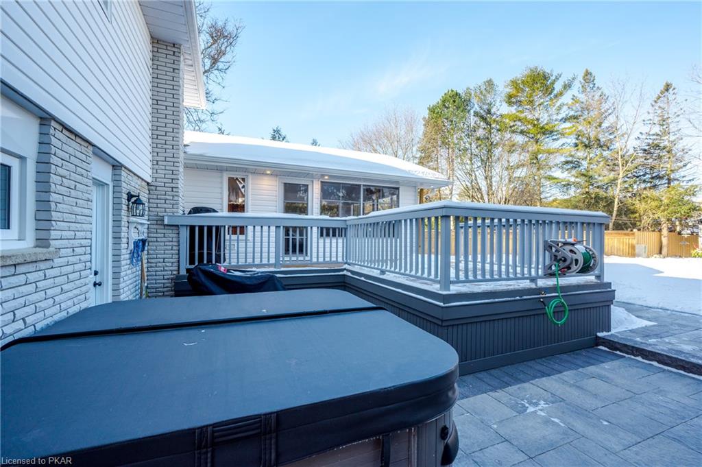 1661 Pinehill Drive, Peterborough, Ontario, Canada