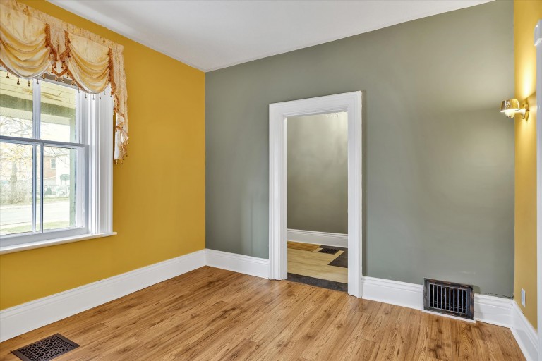 112 Stewart Street, Peterborough, Ontario, Canada photo 4