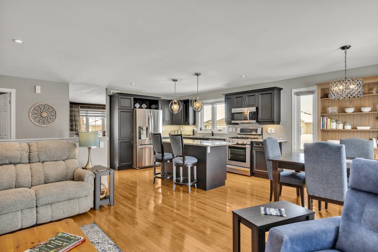 301 Bianco Crescent, Peterborough, Ontario, Canada