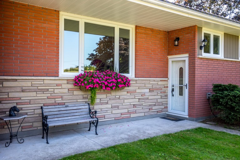 953 Mount Pleasant Road, Cavan Monaghan, Ontario, Canada photo 2