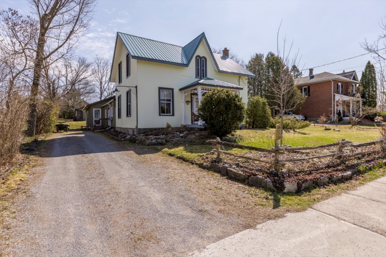 26 Prospect Street, Lakefield, Ontario, Canada photo 3