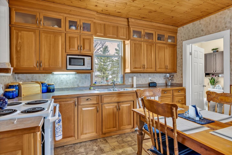 14 Carr Street, Keene, Ontario, Canada