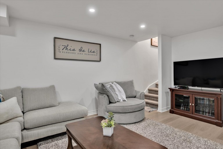 263 Bowen Drive, Peterborough, Ontario, Canada