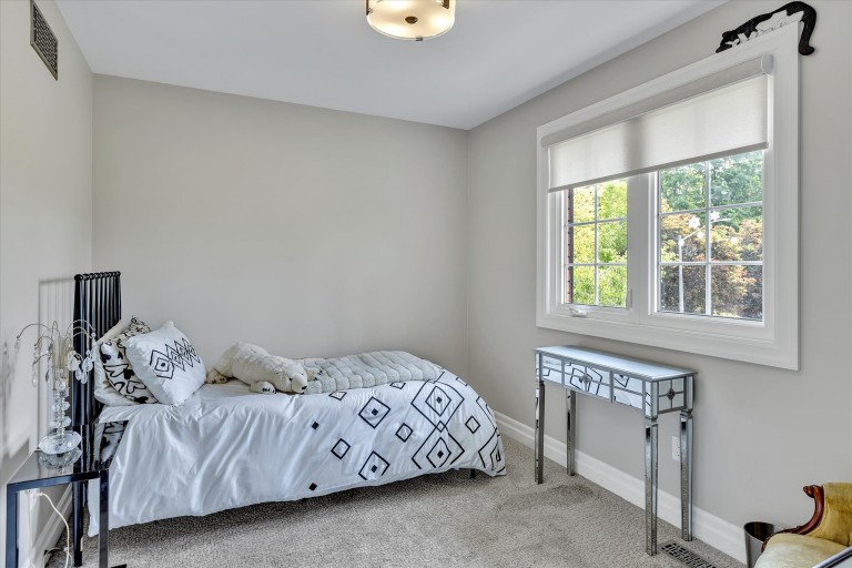 1683 Champlain Drive, Peterborough, Ontario, Canada