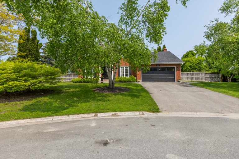 1683 Champlain Drive, Peterborough, Ontario, Canada