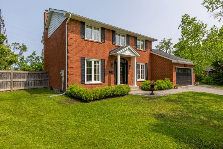 1683 Champlain Drive, Peterborough, Ontario, Canada