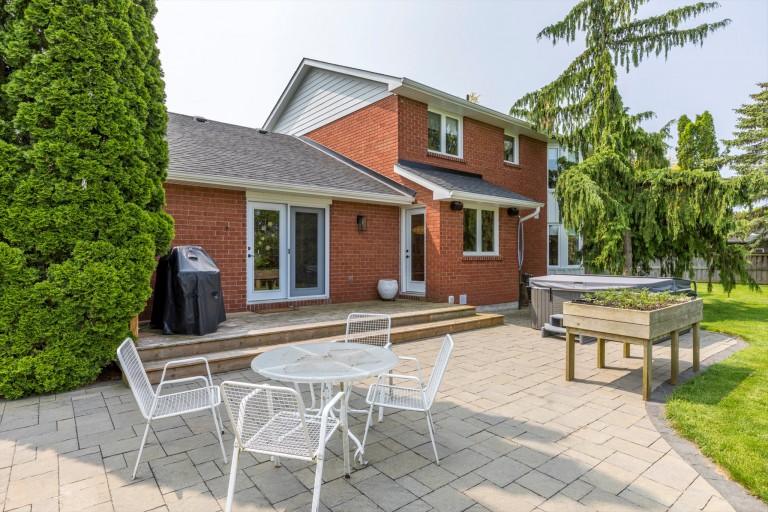 1683 Champlain Drive, Peterborough, Ontario, Canada