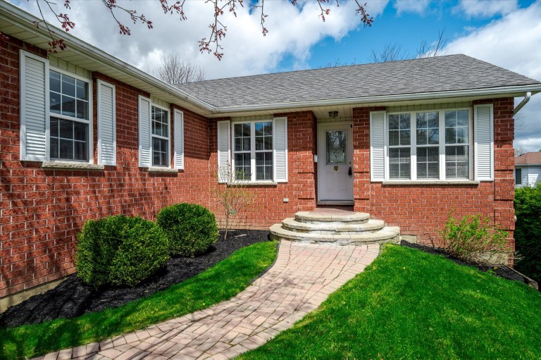 1606 Ramblewood Drive, Peterborough, Ontario, Canada photo 2