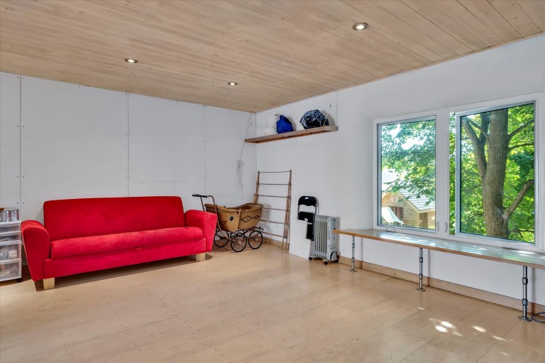 375 Aberdeen Avenue, Peterborough, Ontario, Canada