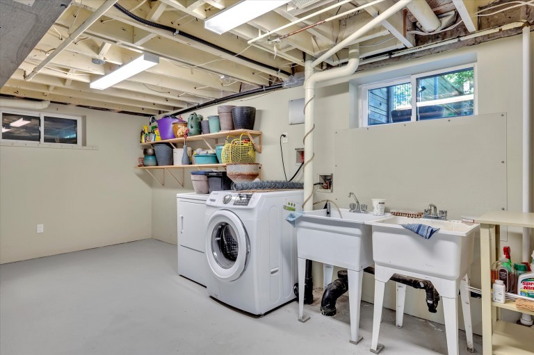 375 Aberdeen Avenue, Peterborough, Ontario, Canada