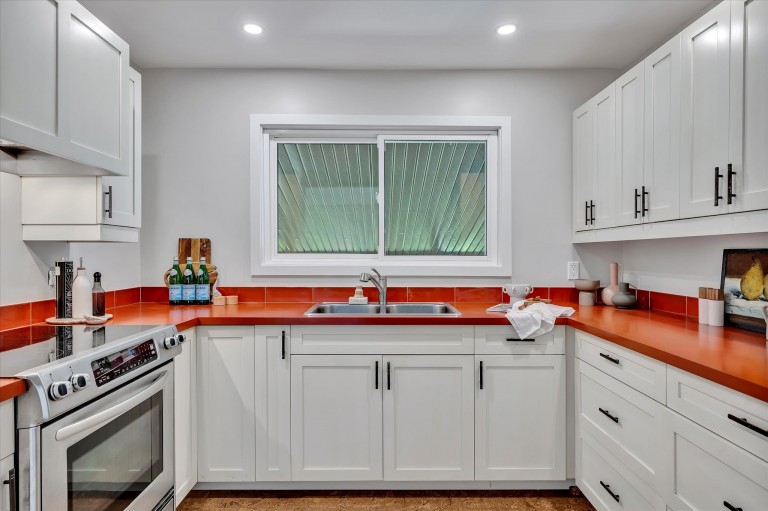 375 Aberdeen Avenue, Peterborough, Ontario, Canada