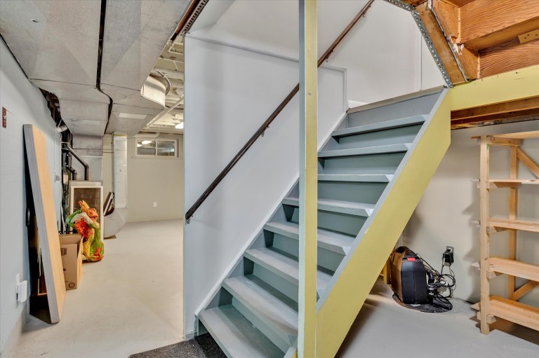 375 Aberdeen Avenue, Peterborough, Ontario, Canada