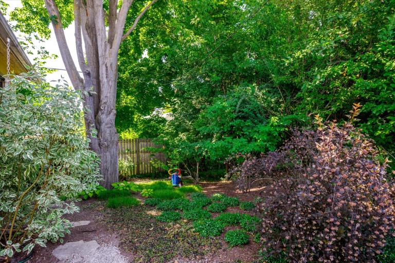 375 Aberdeen Avenue, Peterborough, Ontario, Canada