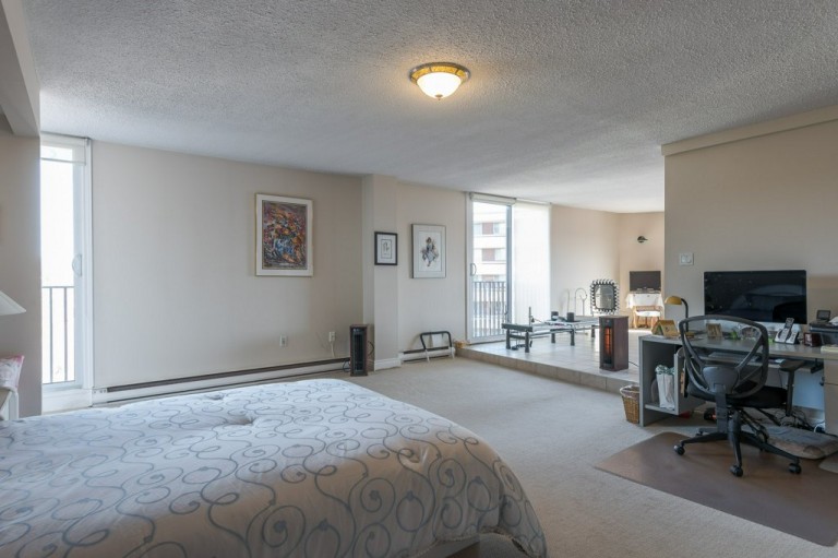 885 Clonsilla Avenue PH #2, Peterborough, Ontario, Canada