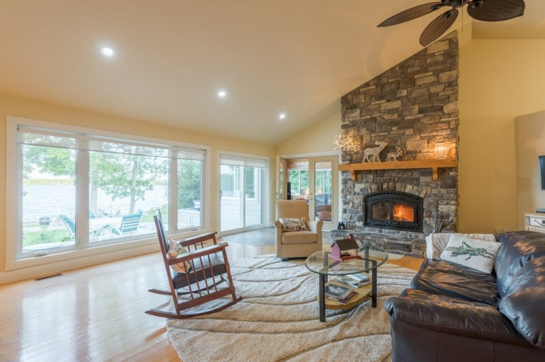 2925 Ayotte's Point Lane, Youngs Point, Ontario, Canada