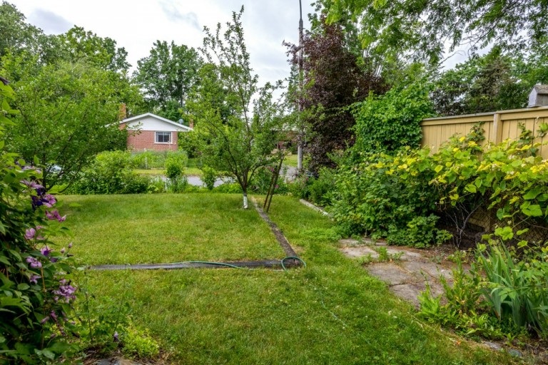 1291 Bathurst Street, Peterborough, Ontario, Canada