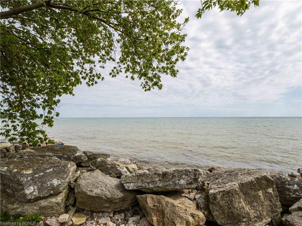 1395 LAKESHORE Road, Haldimand, Ontario, Canada