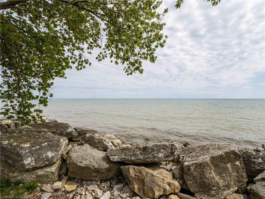 1395 LAKESHORE Road, Haldimand, Ontario, Canada