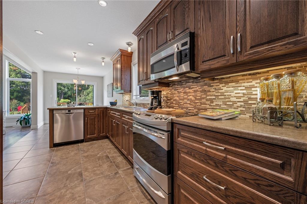 97 WILLOWDALE Crescent, Port Dover, Ontario, Canada