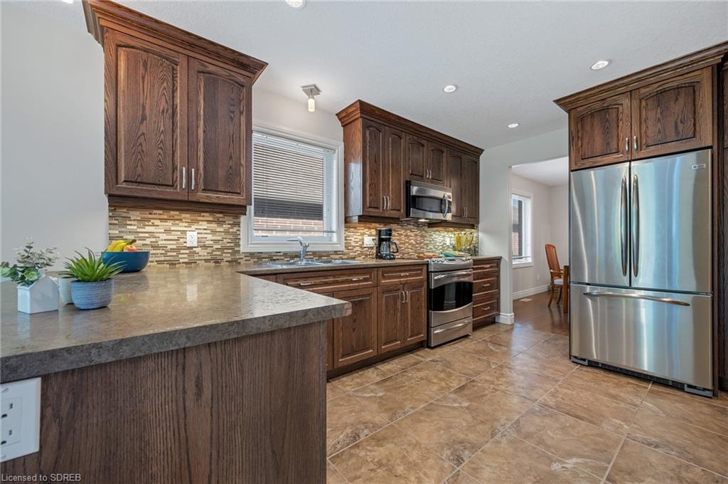 97 WILLOWDALE Crescent, Port Dover, Ontario, Canada