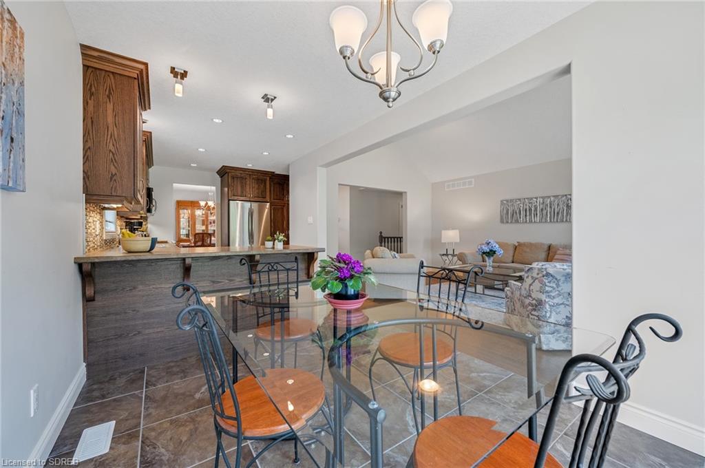 97 WILLOWDALE Crescent, Port Dover, Ontario, Canada
