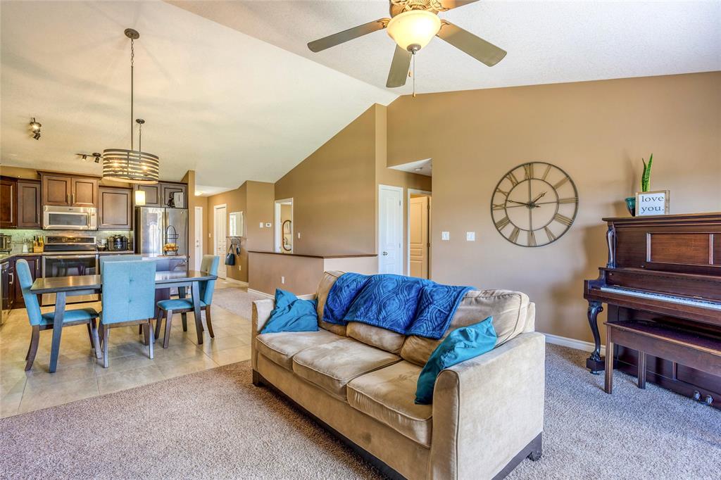 308 BRITTOLI Avenue, Sarnia, Ontario, Canada