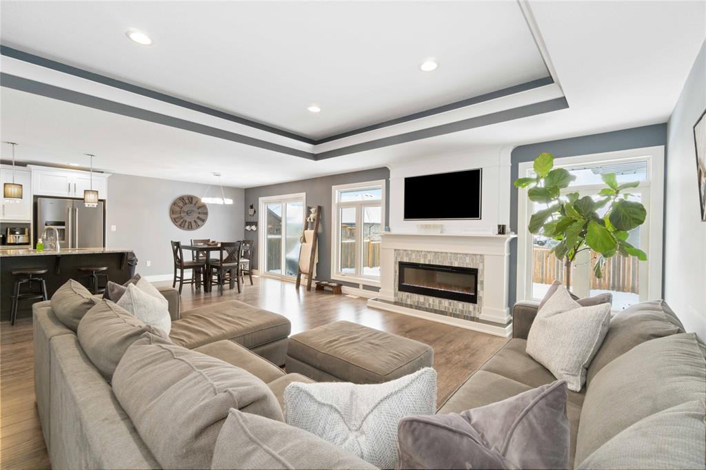 582 AGILE Court, St. Clair, Ontario, Canada