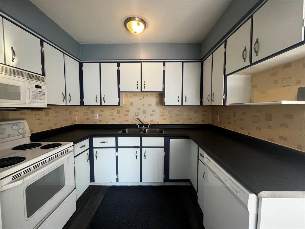 82 FINCH Drive Unit# 15, Sarnia, Ontario, Canada